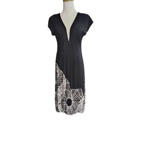 Black and White Ruched Sheath Midi Dress with Plunge Neckline